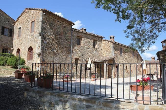 Agriturismo Il Torrione Farm stay *